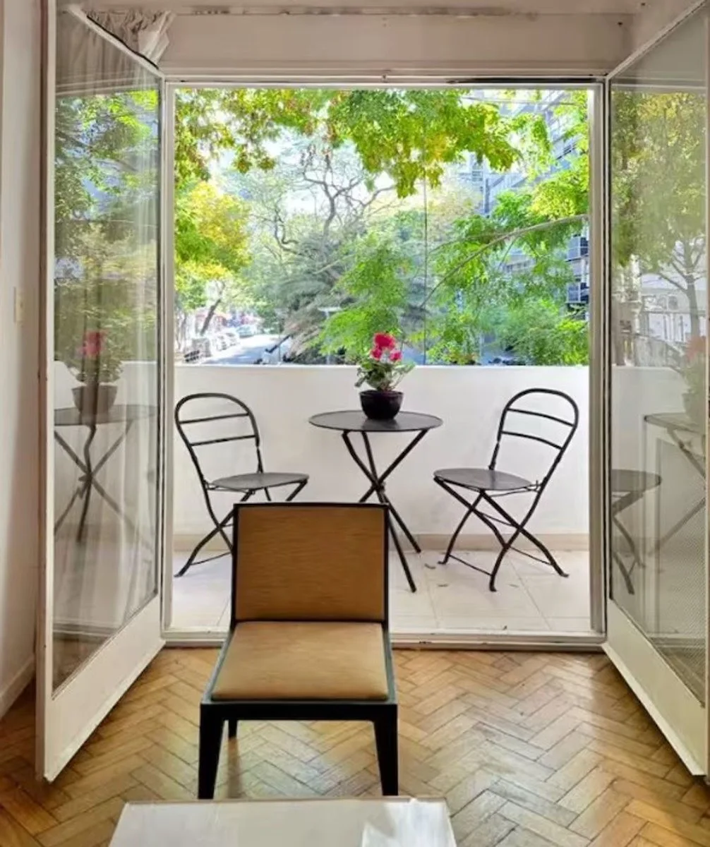 Apartamento de 3 ambientes mobiliado em Palermo Chico
