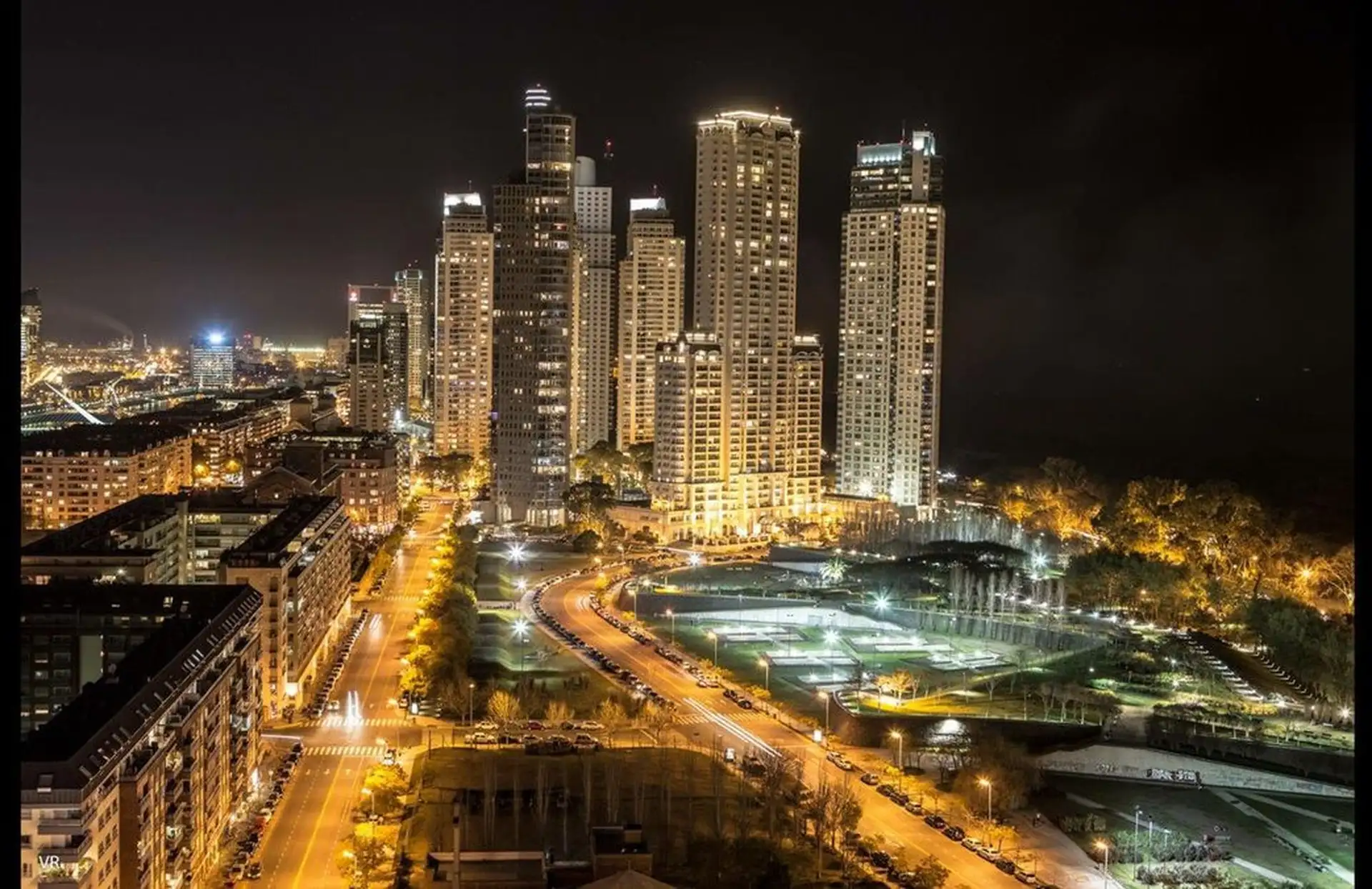 Квартира с 1 спальней в Puerto Madero, Zen City