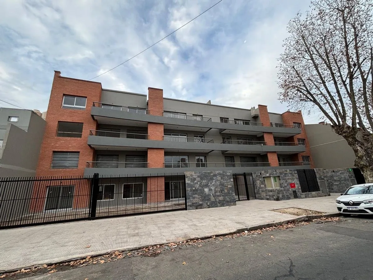 Departamento de 2 ambientes a estrenar con balcón en Villa Luro