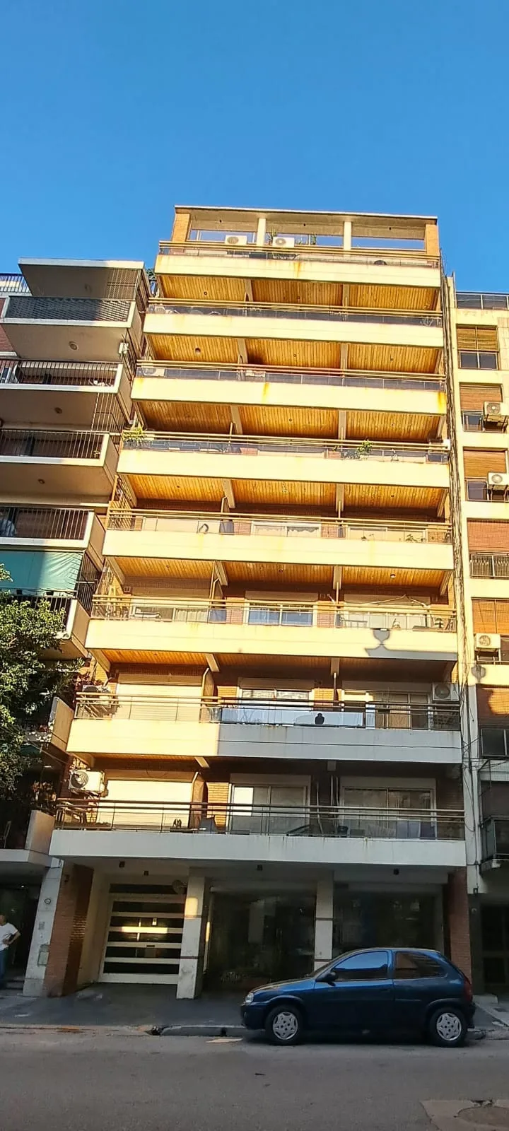 Monoambiente amoblado con balcón en Almagro