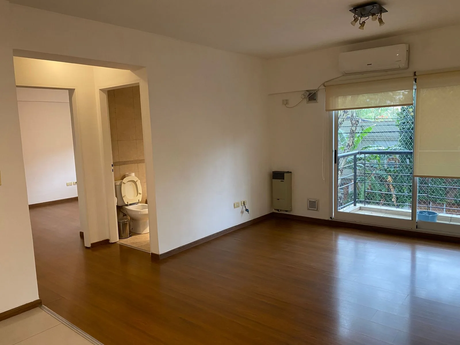 Two-room half-floor apartment in Villa Urquiza