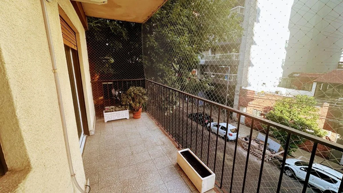 Apartamento de 3 ambientes com 2 dormitórios em Palermo