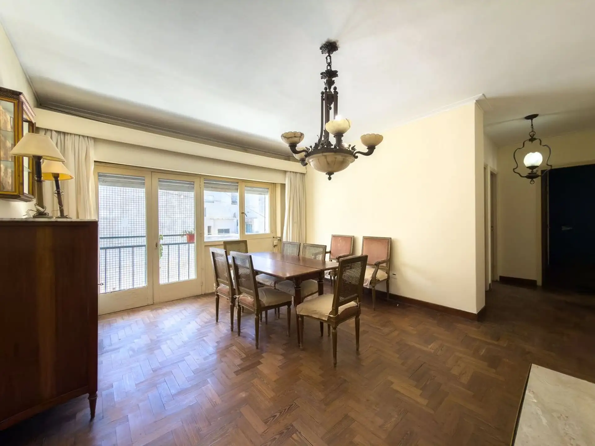 Apartamento de 3 quartos em La Plata, 4º andar de fundos
