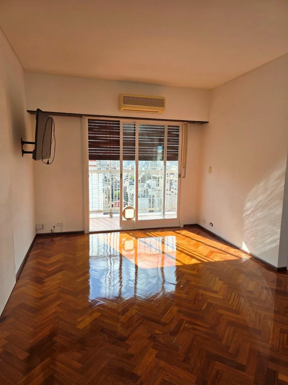 Departamento de 3 ambientes con balcón en Belgrano