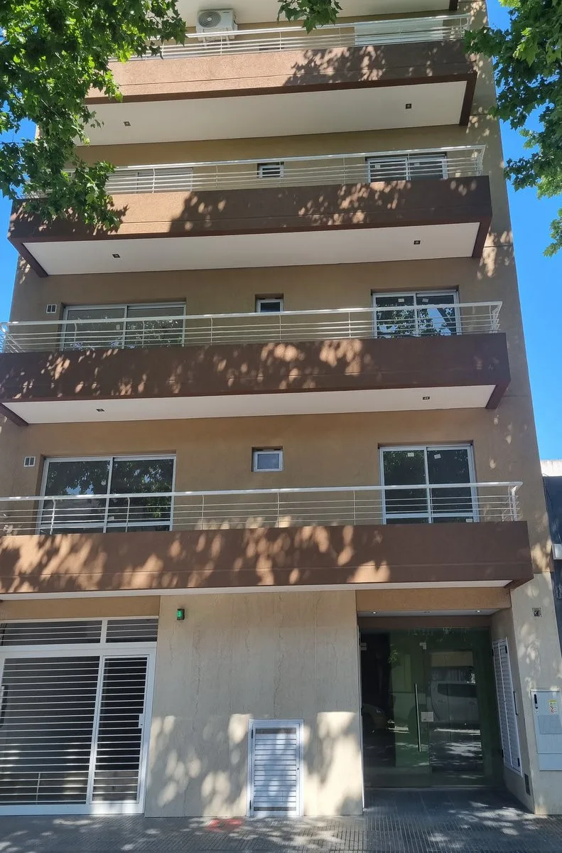 Квартира-студия 34 m² с балконом во двор в Vélez Sarsfield