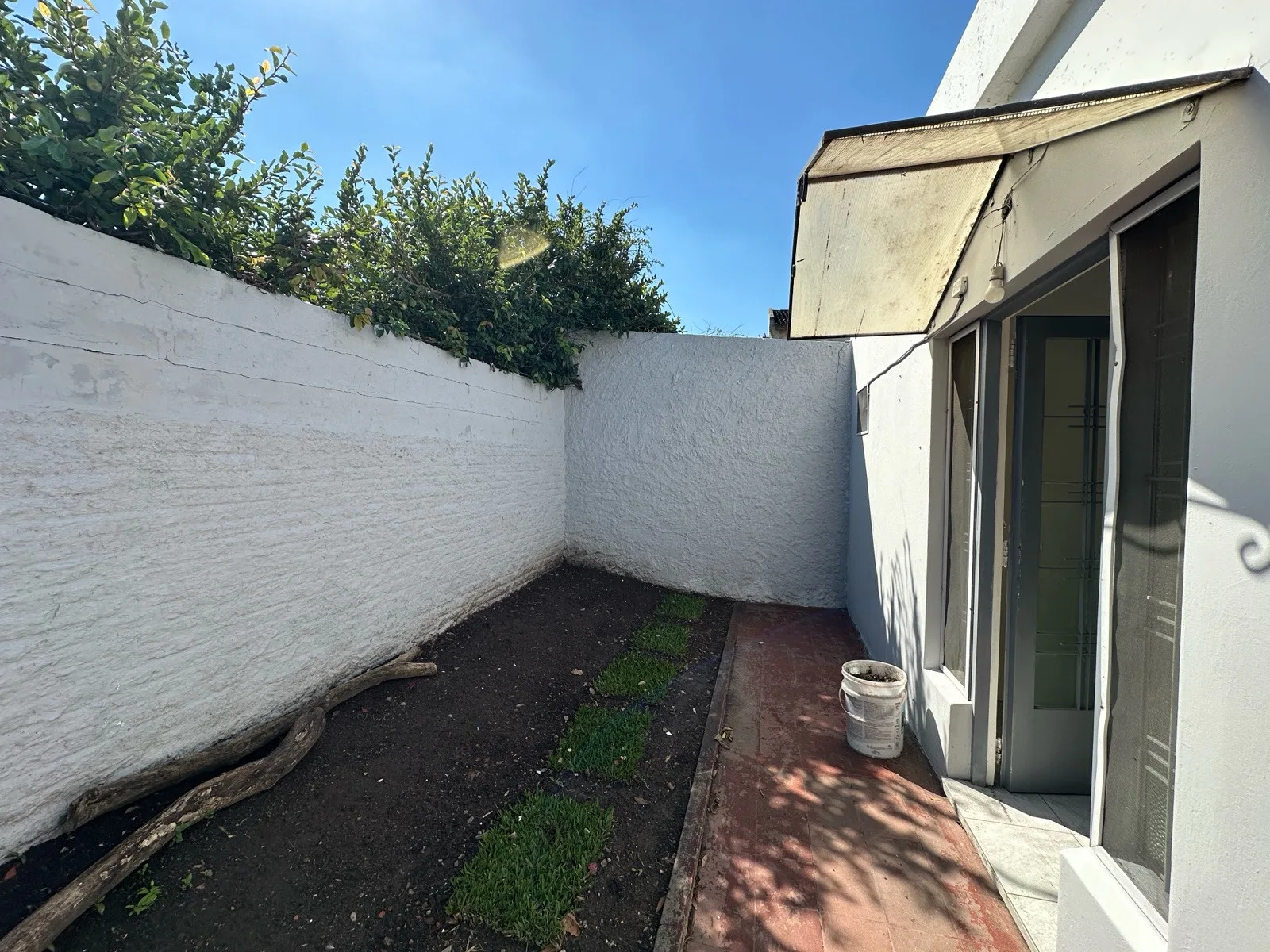 PH de 2 ambientes en planta baja con patio en Morón