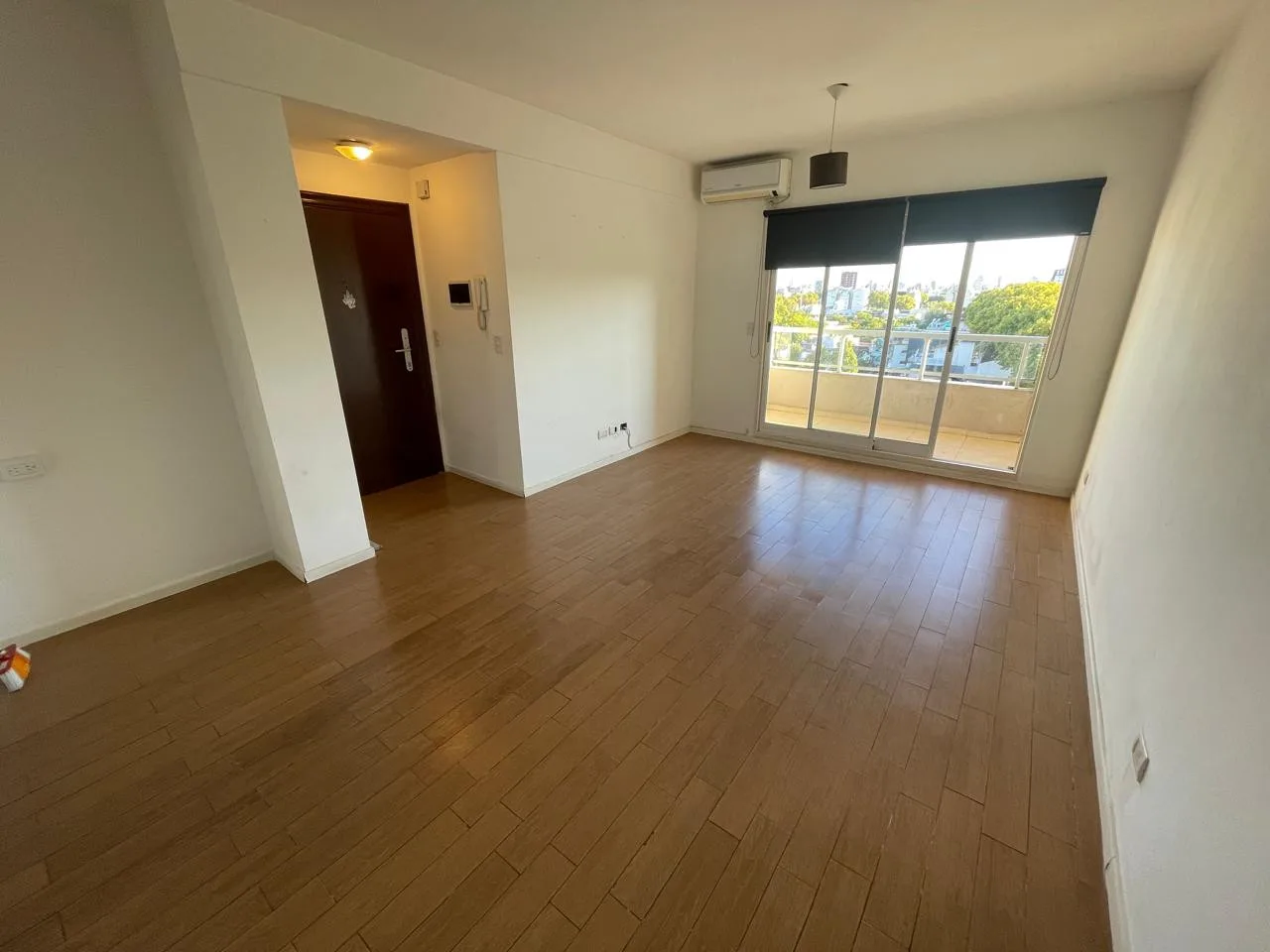 Apartamento de dois ambientes com 1 quarto e varanda em Palermo