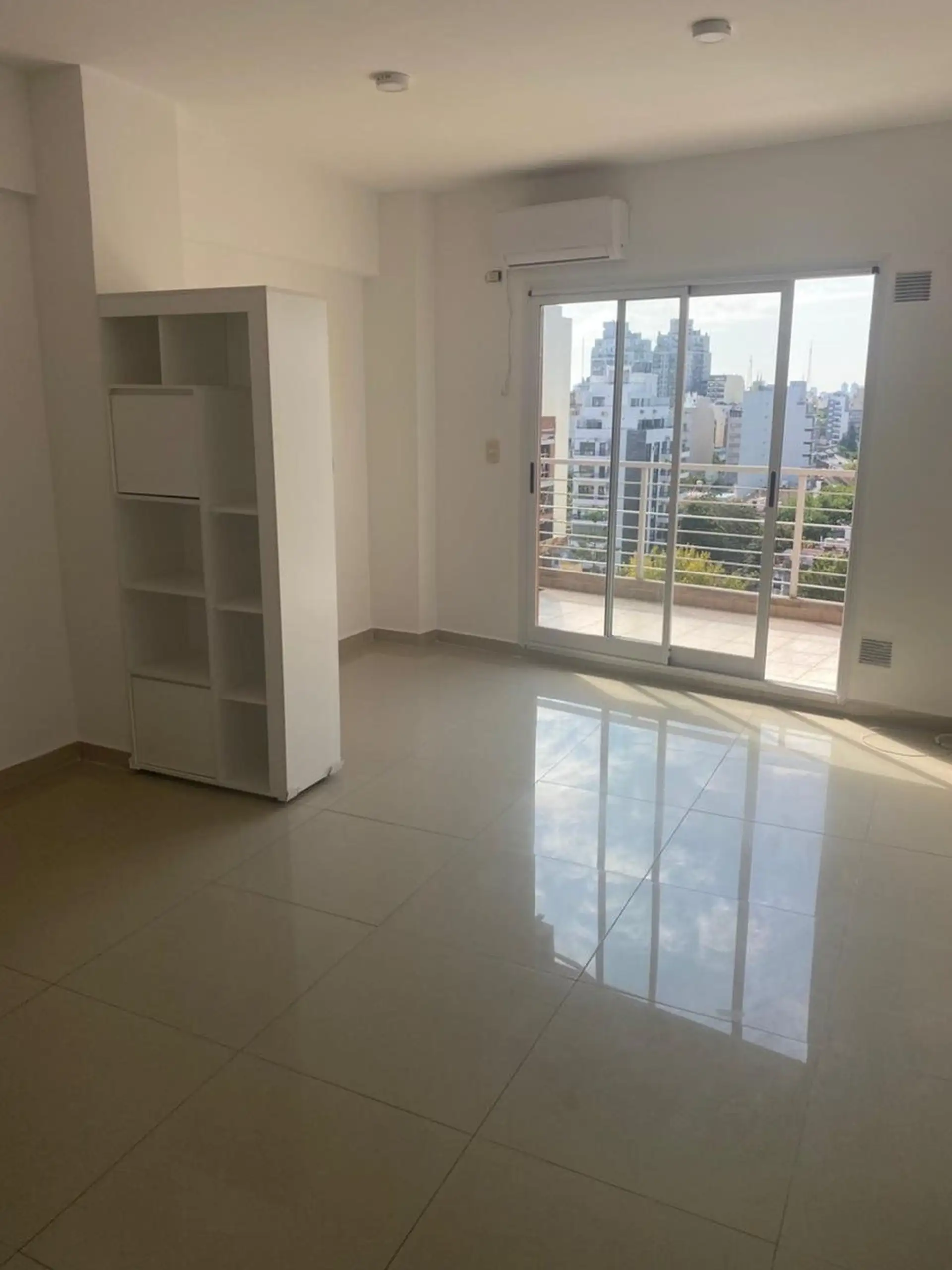 Departamento a estrenar de 1 ambiente en Flores