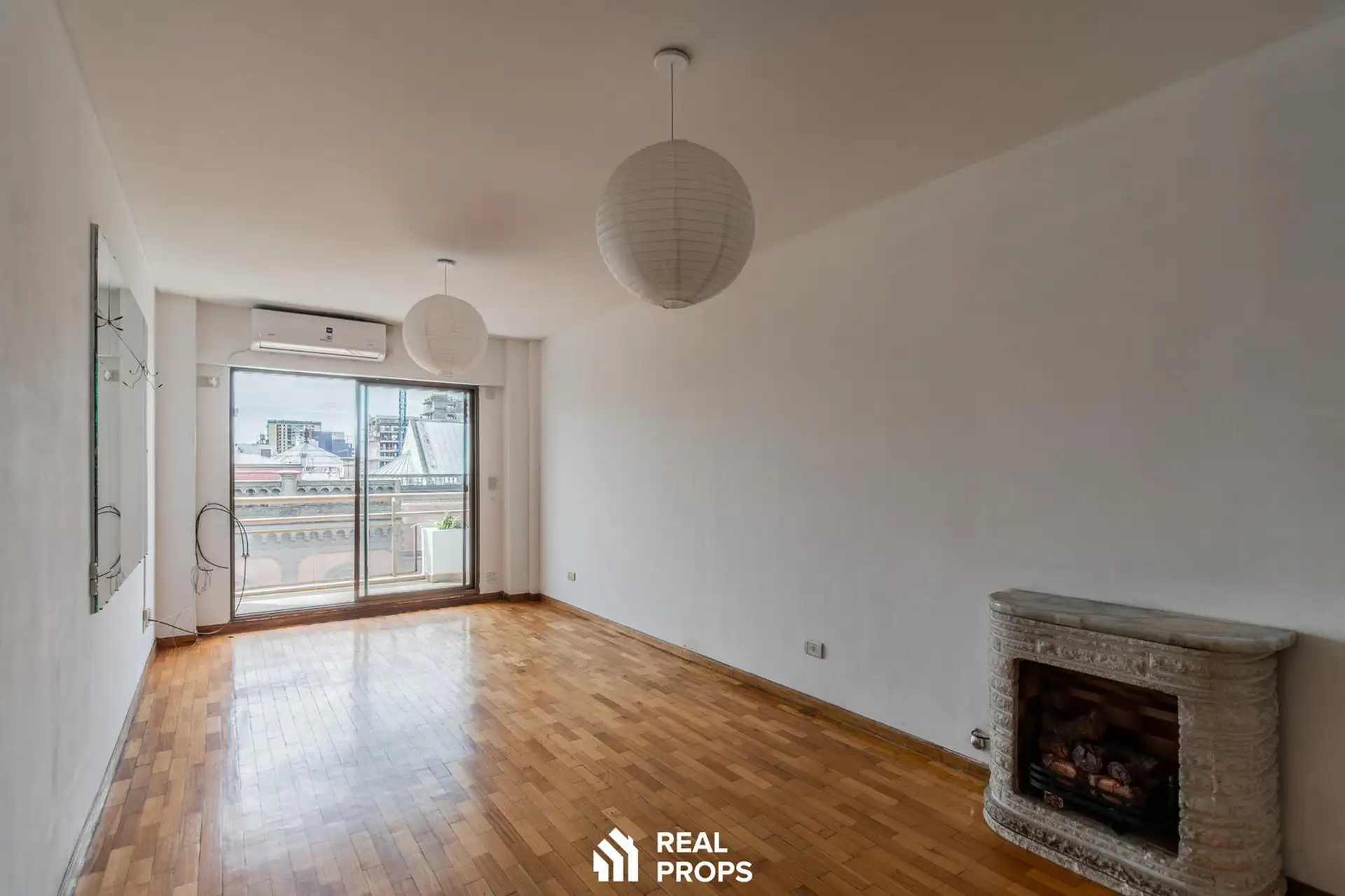 Departamento semipiso de 2 ambientes con cochera en Caballito