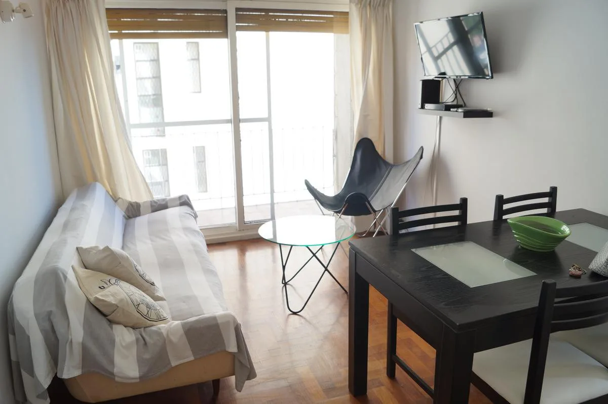 Mobiliado de dois ambientes com 1 dormitório em Martínez