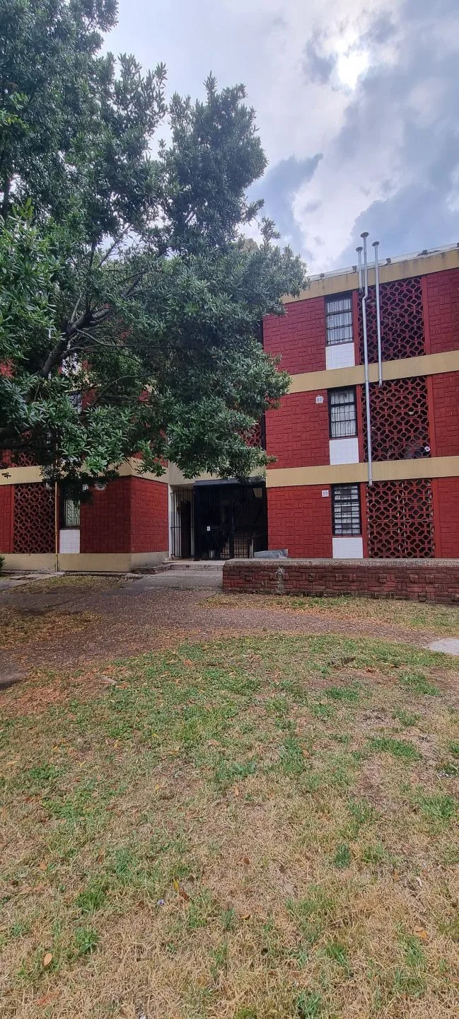 Ground-floor or upper-unit PH with 2 bedrooms in Isidro Casanova