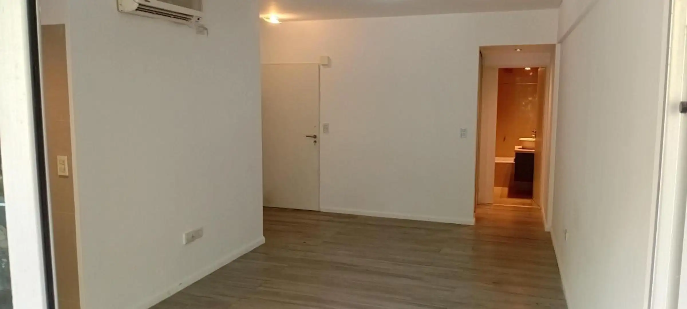 Kitnet para aluguel em Palermo com varanda