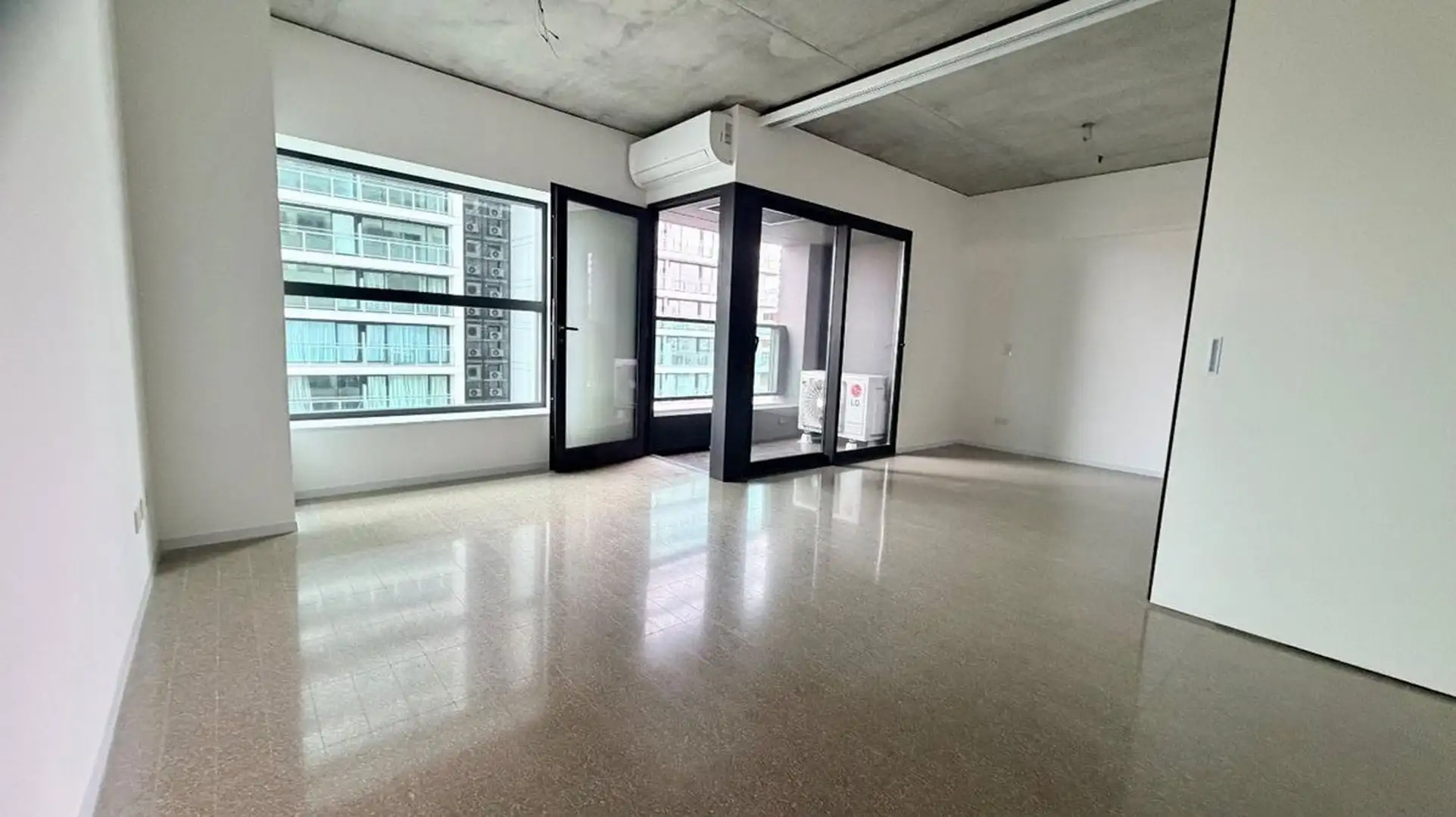 Apartamento de dois ambientes a estrenar com vaga e vista para o rio em Puerto Madero