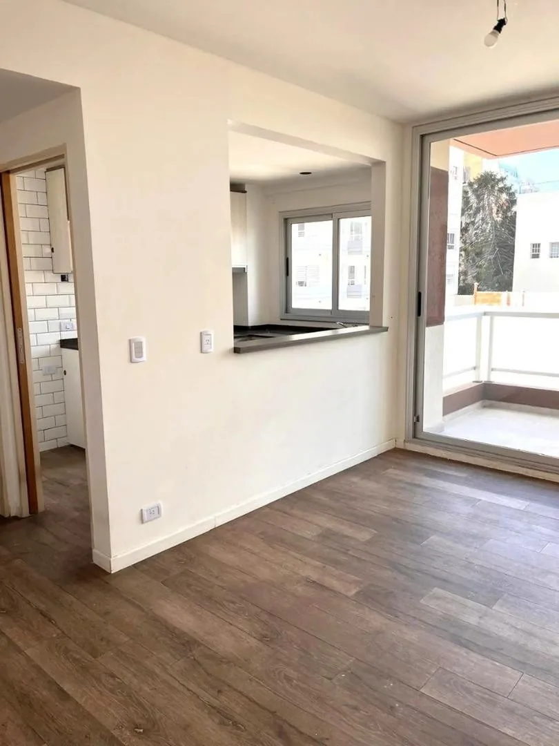 Departamento de 3 ambientes con terraza en San Cristóbal