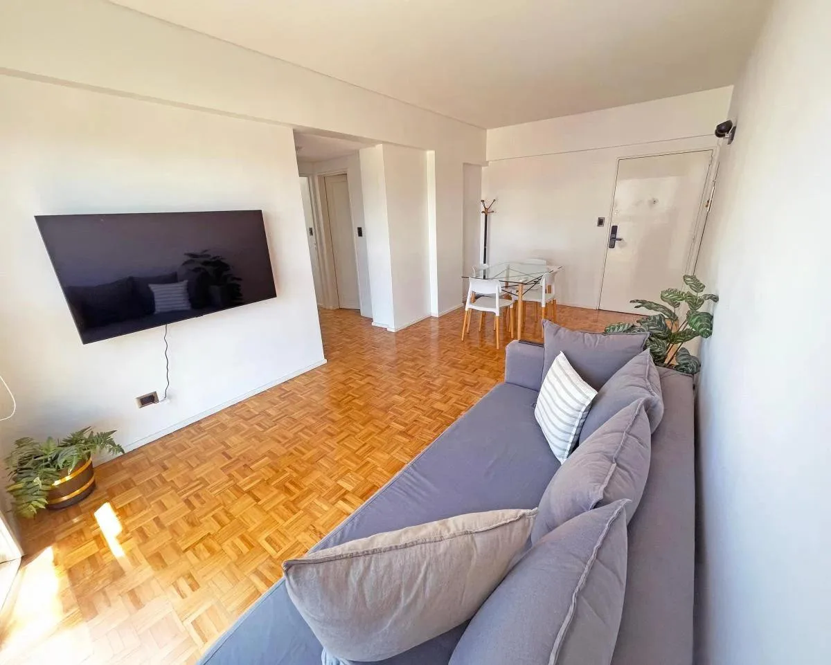 Three-room apartment for temporary rent in San Nicolás