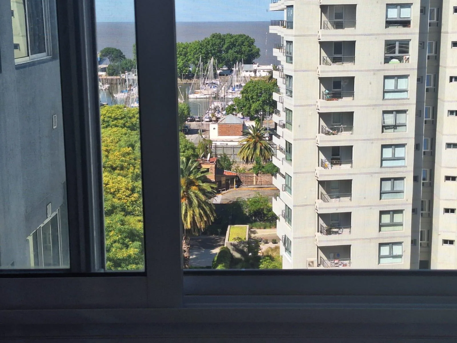 Kitnet em Olivos com vista para o porto