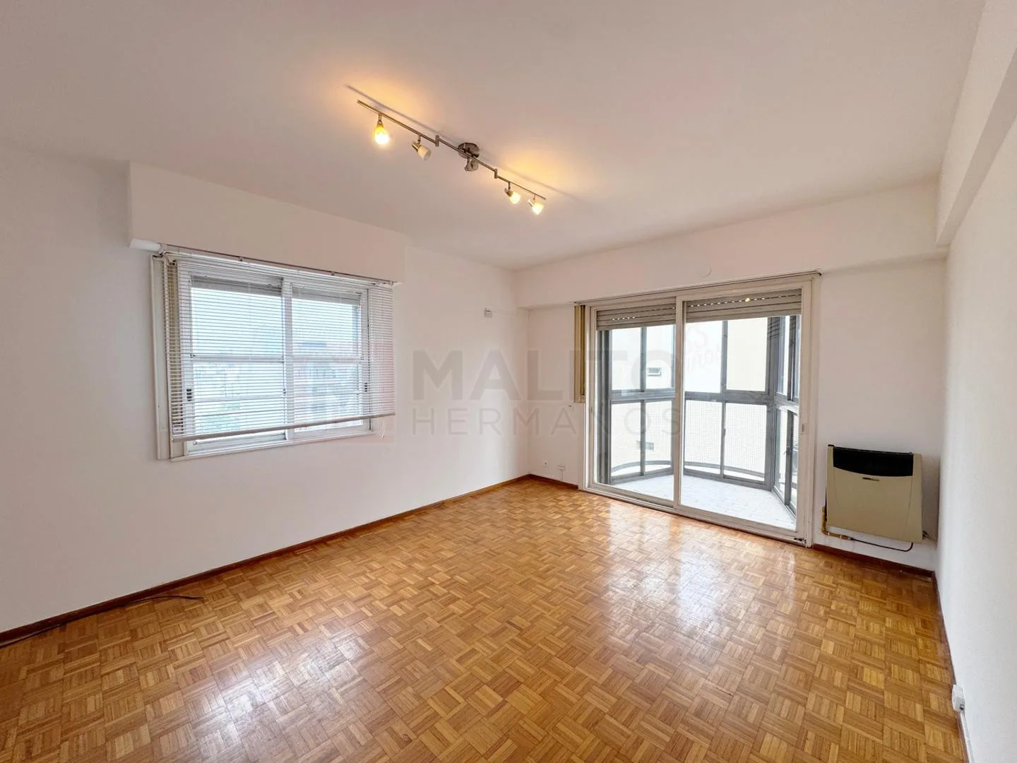 Departamento de 2 ambientes con balcón en Flores