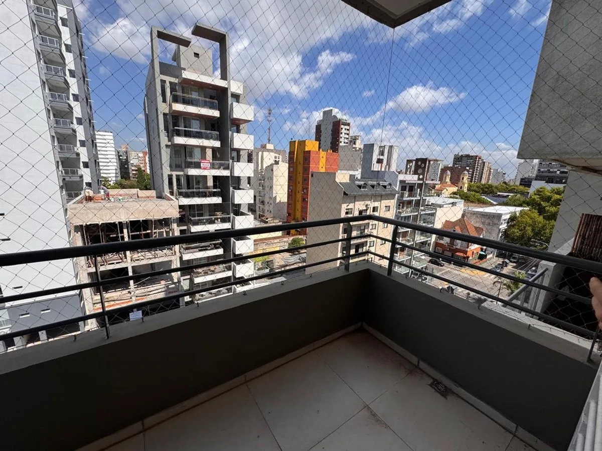 Квартира с 3 спальнями и парковочным местом в Quilmes Centro