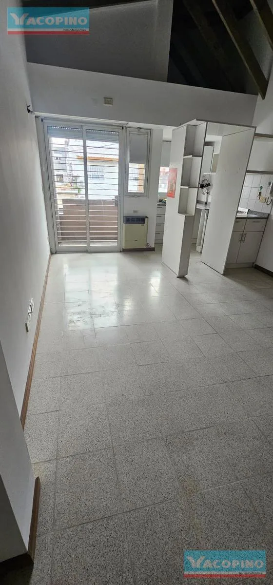 One-bedroom apartment with balcony in Floresta