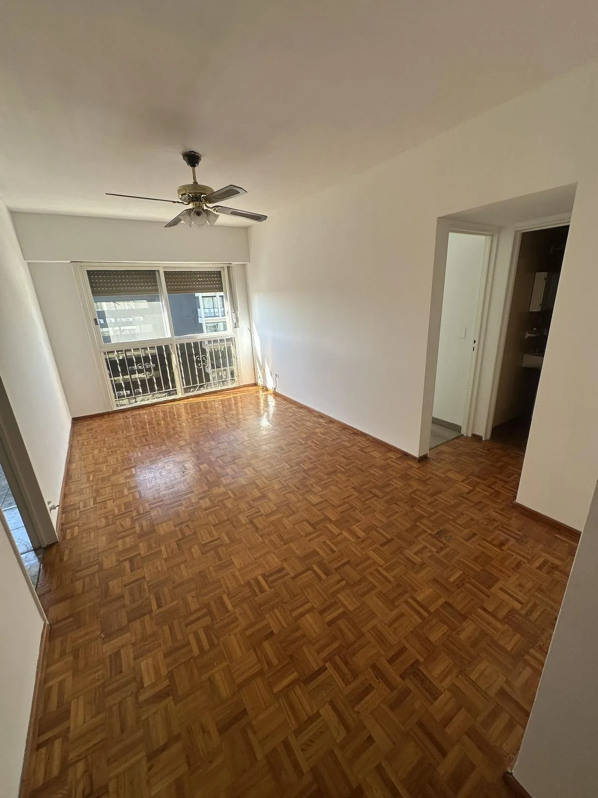 Refurbished two-room apartment in Olivos