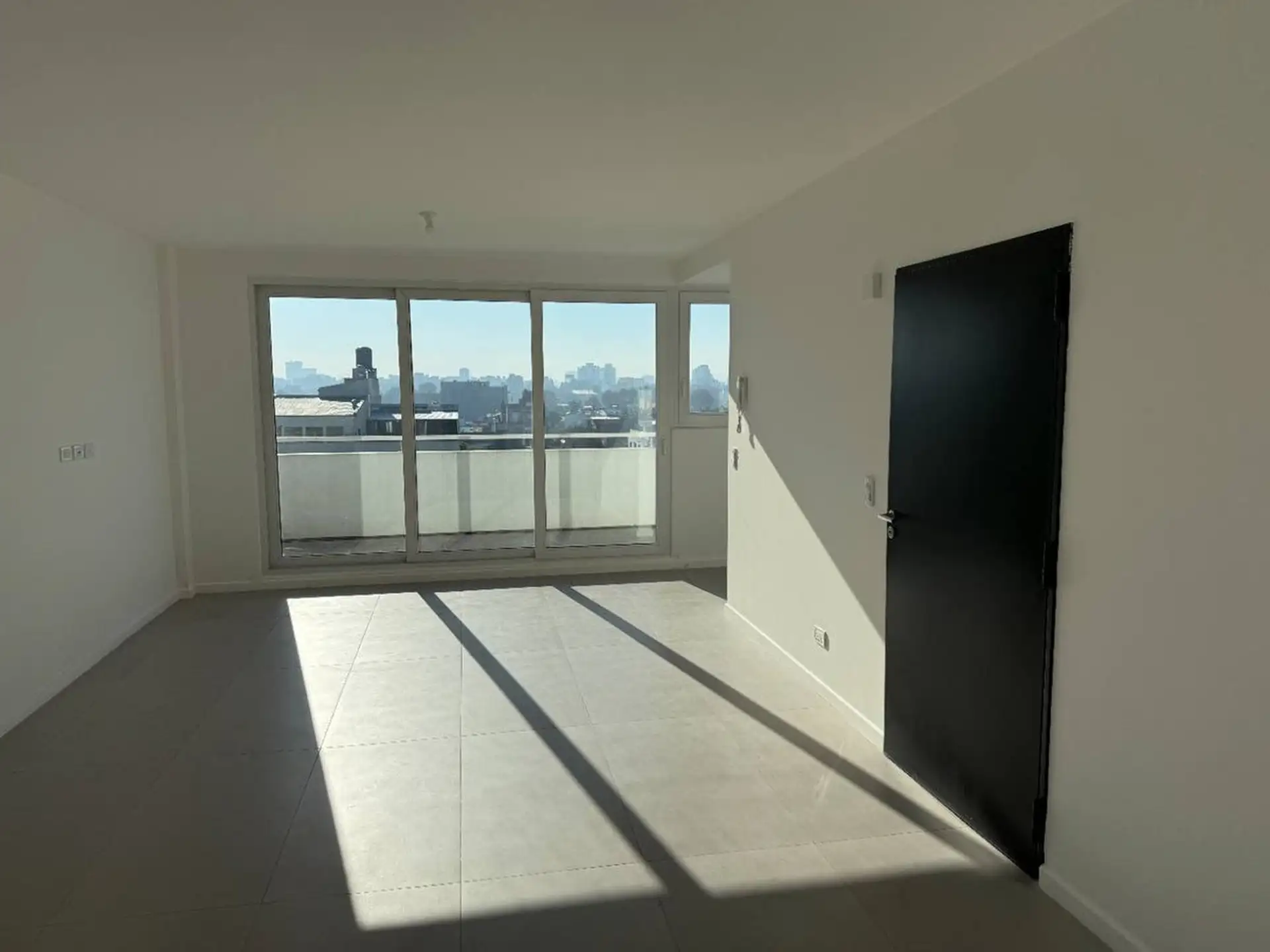 Departamento de 3 ambientes en Floresta con balcón y cochera