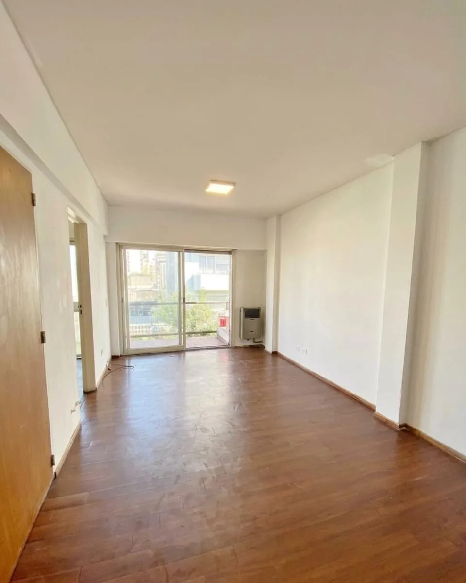 Departamento de 2 ambientes en Belgrano con balcón al frente y contrafrente