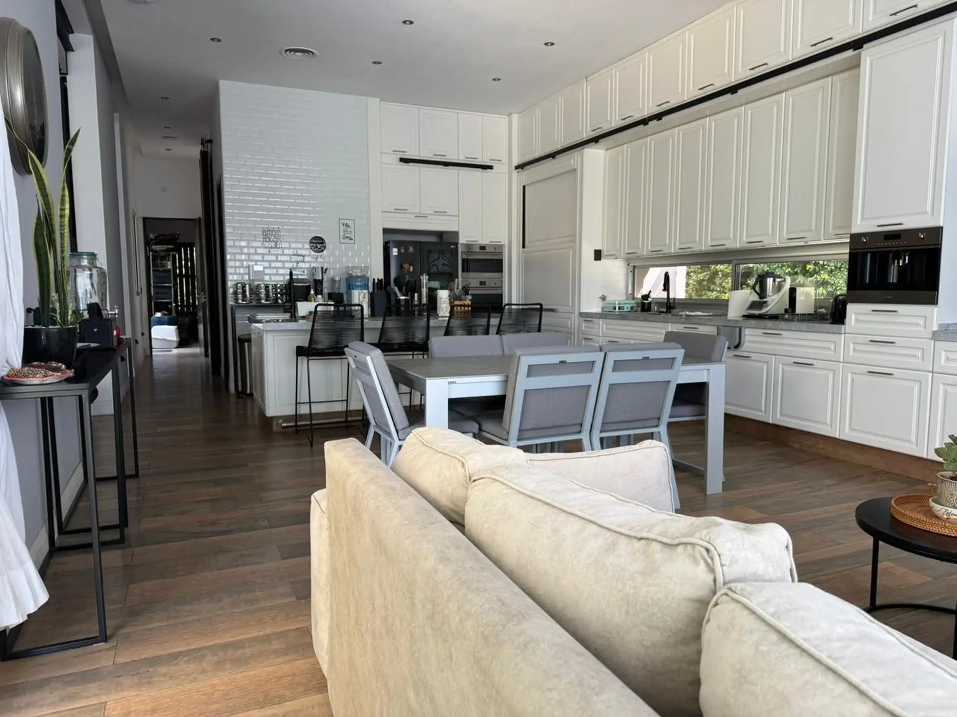 Four-bedroom house in Nordelta, Tigre