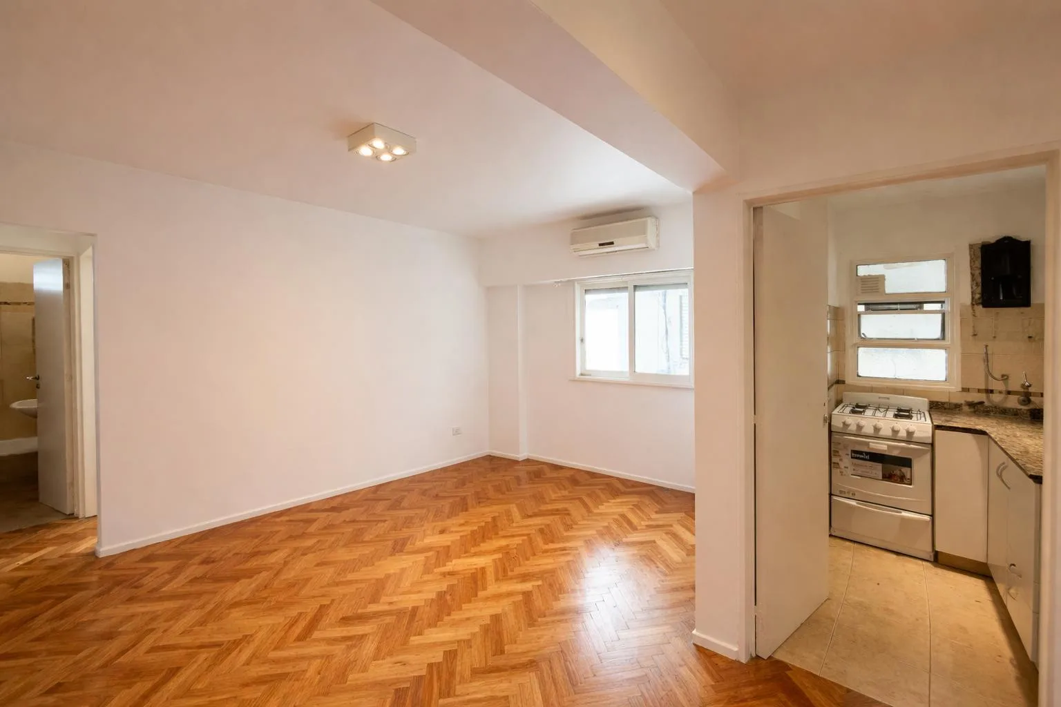 Departamento de 2 ambientes con 1 dormitorio en Retiro