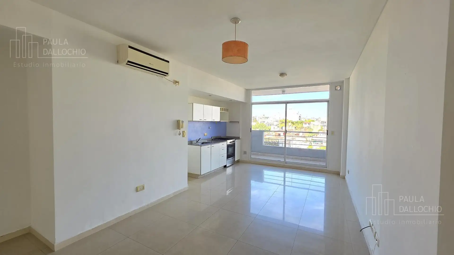 Monoambiente con balcón en Chacarita