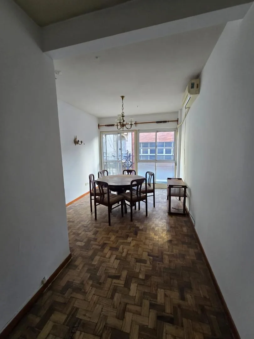 Apartamento de 3 ambientes com 2 dormitórios em Balvanera