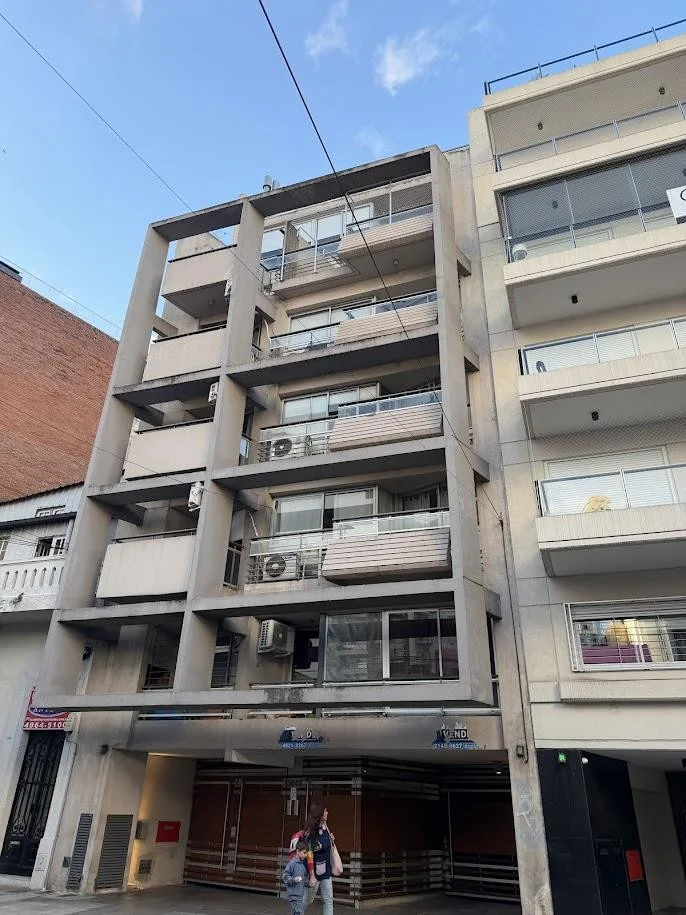 Studio apartment with balcony in Recoleta