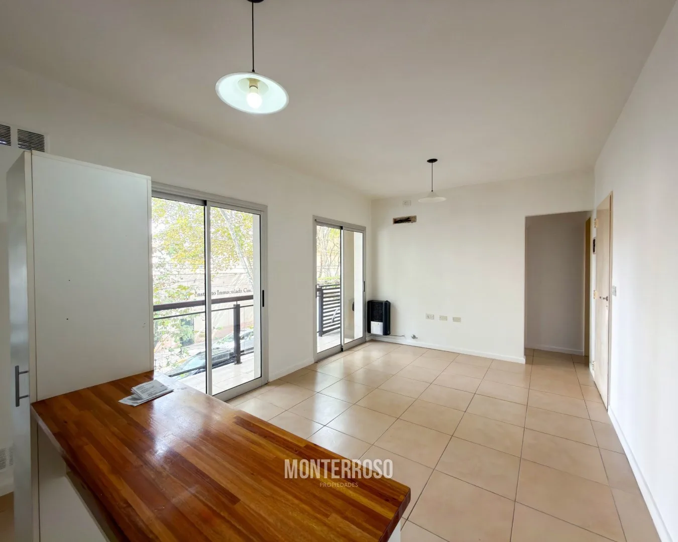 Two-room apartment with balcony in Quilmes