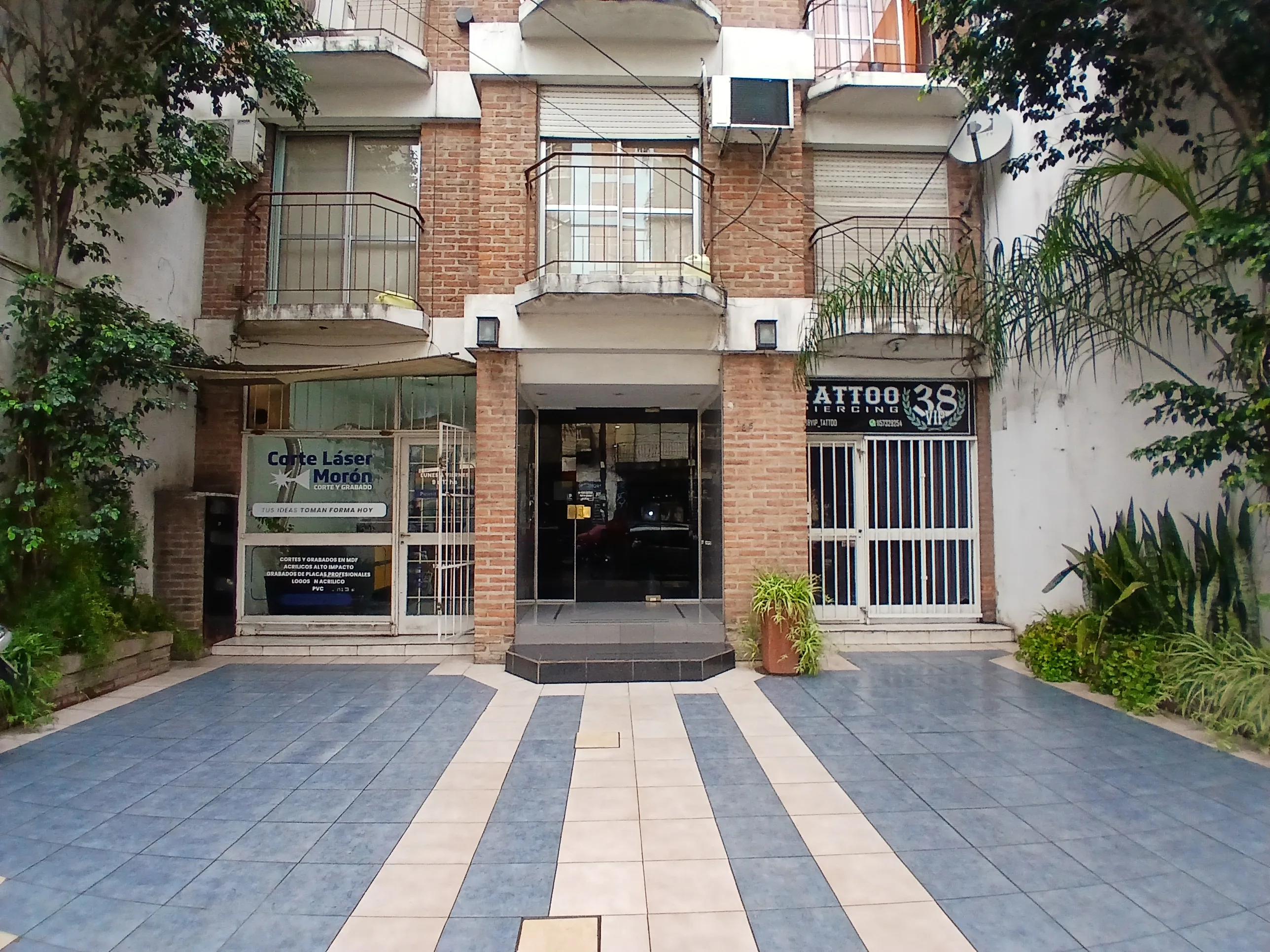 Departamento monoambiente con balcón al contrafrente en Morón Norte