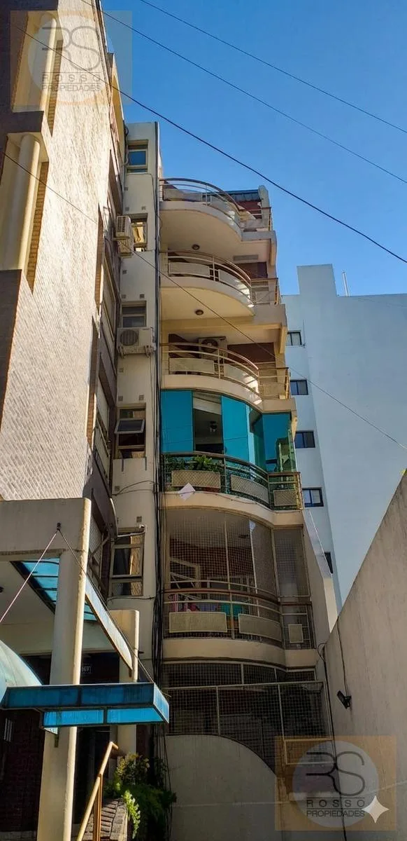 Departamento de 3 ambientes con cochera en Ramos Mejía