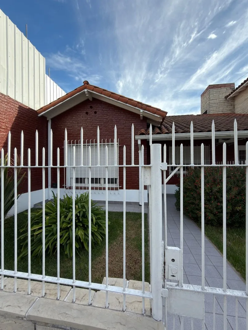 Ground-floor studio apartment in El Talar
