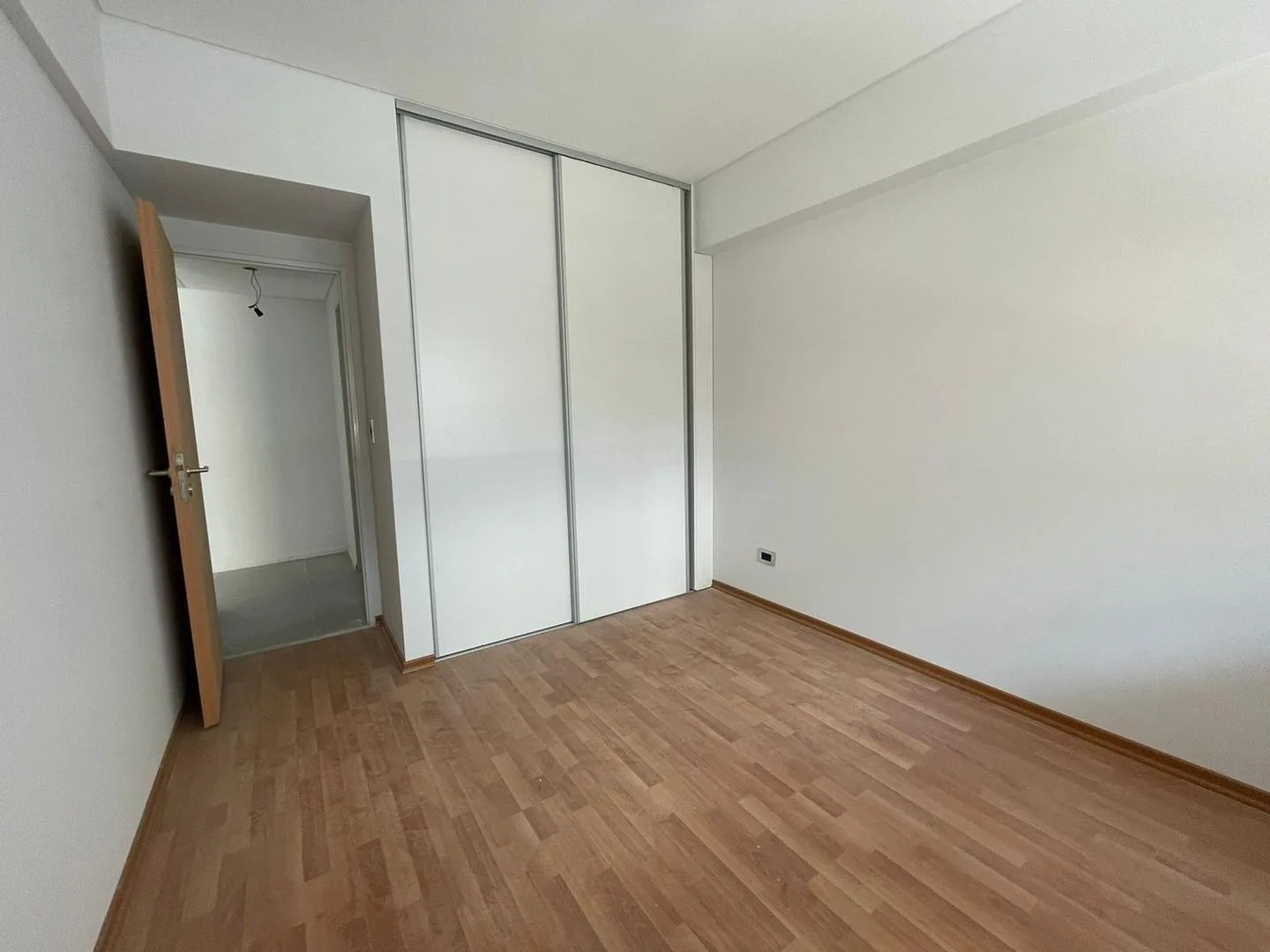 Departamento de 2 ambientes con cochera en Villa Ballester