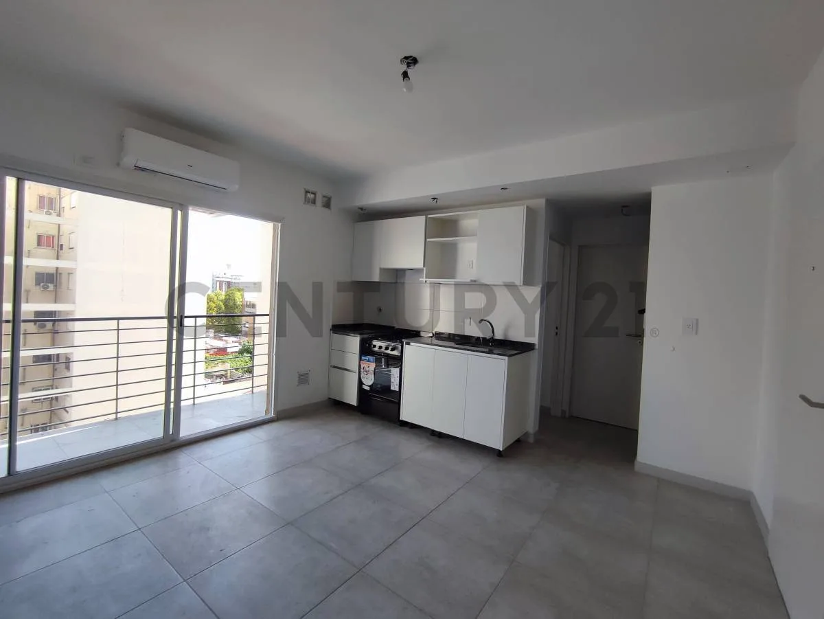 Departamento de 2 ambientes a estrenar frente a estación en Ciudadela