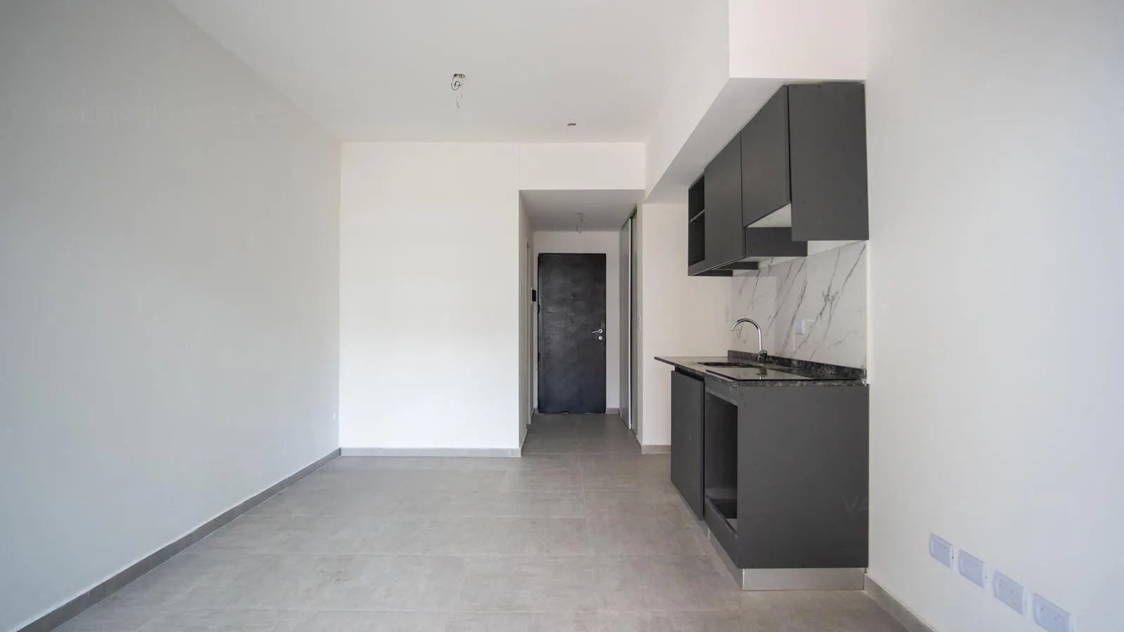 Kitnet de aluguel com vaga de garagem em Villa Santos Tesei, Hurlingham