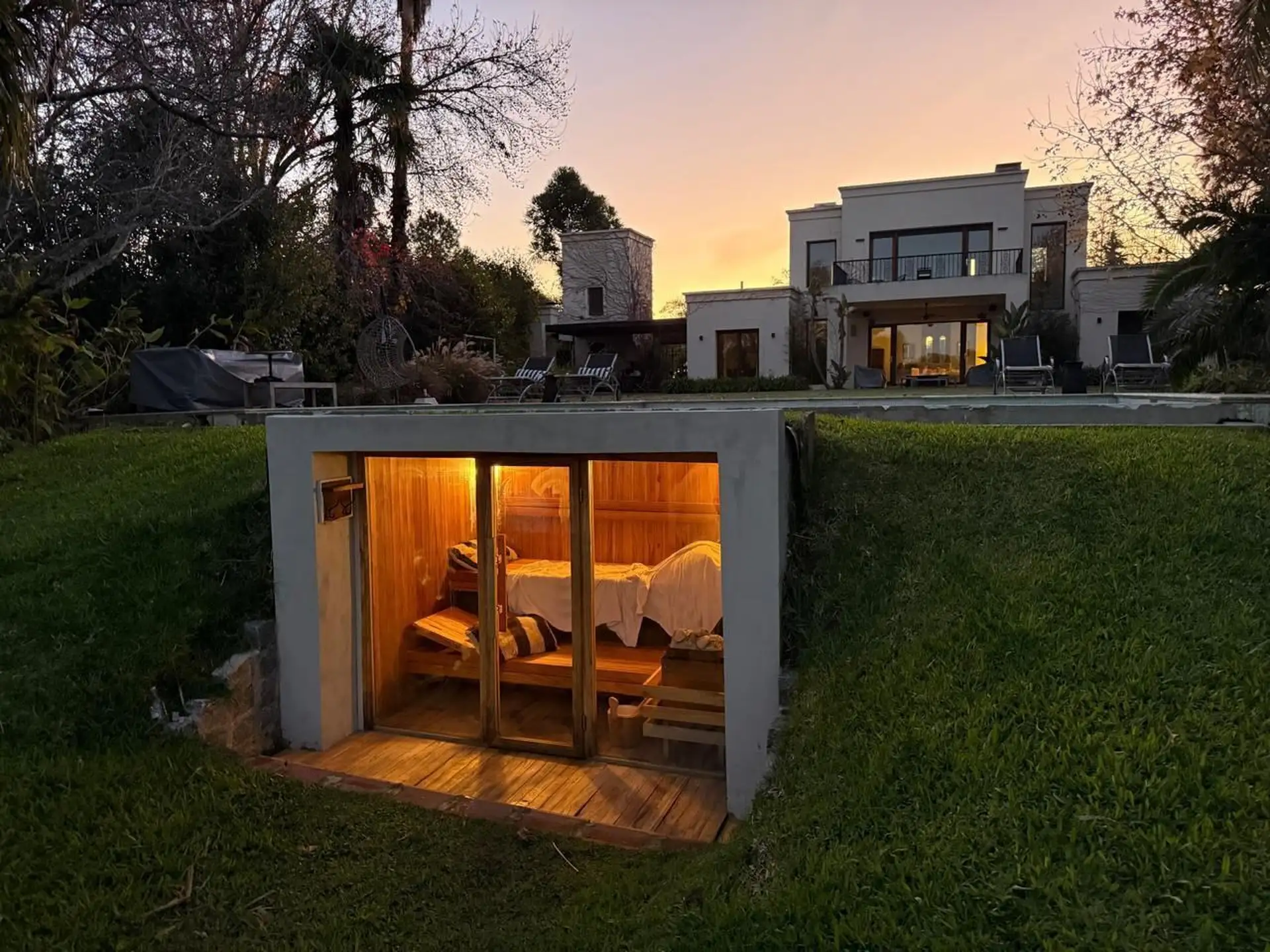Four-bedroom house on the lagoon in Santa María de Tigre