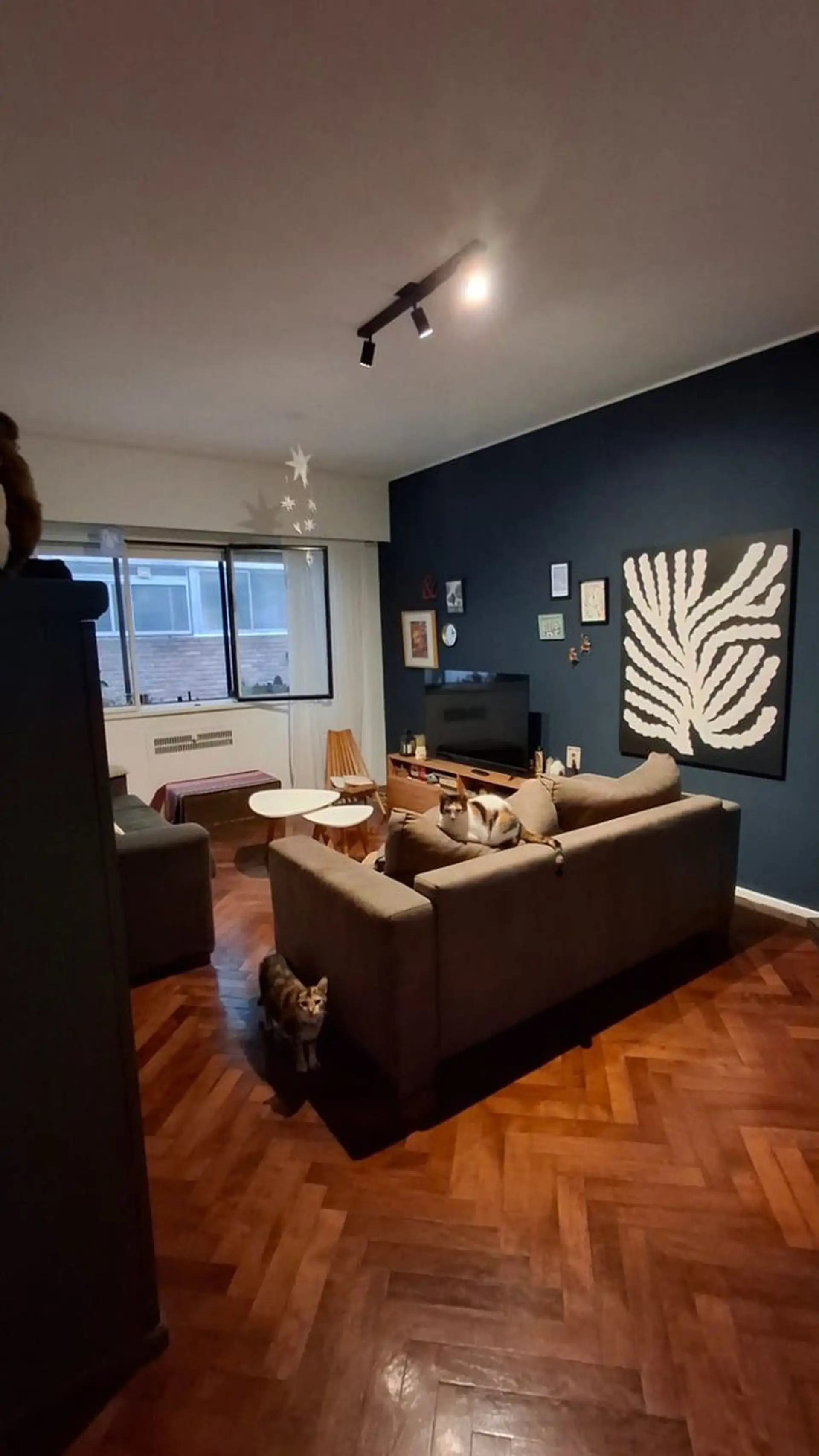 Apartamento de dois ambientes semimobiliado sem mobília em Retiro (frente à Plaza Libertad)