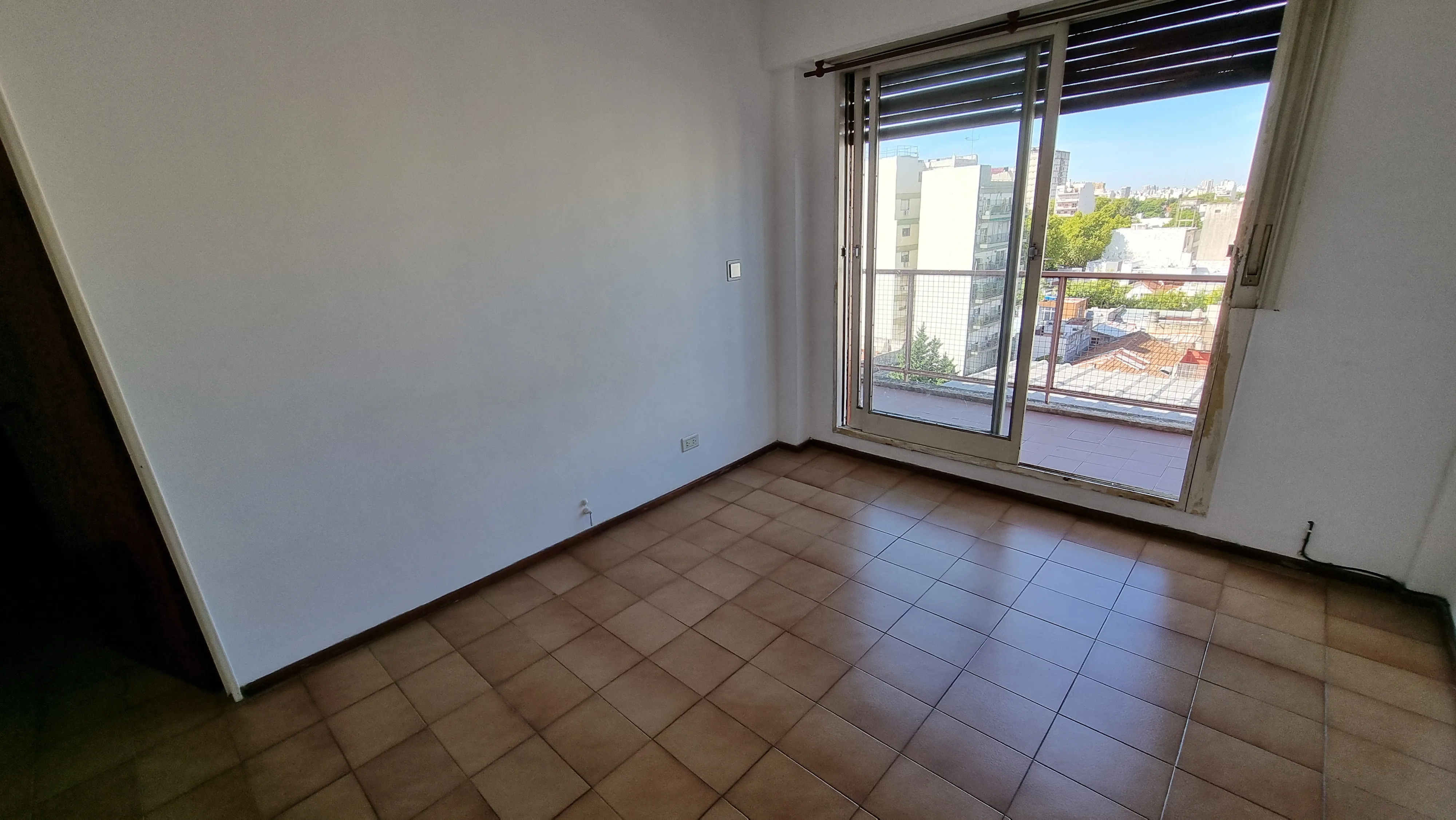 Departamento de 2 ambientes con balcón aterrazado en Villa del Parque