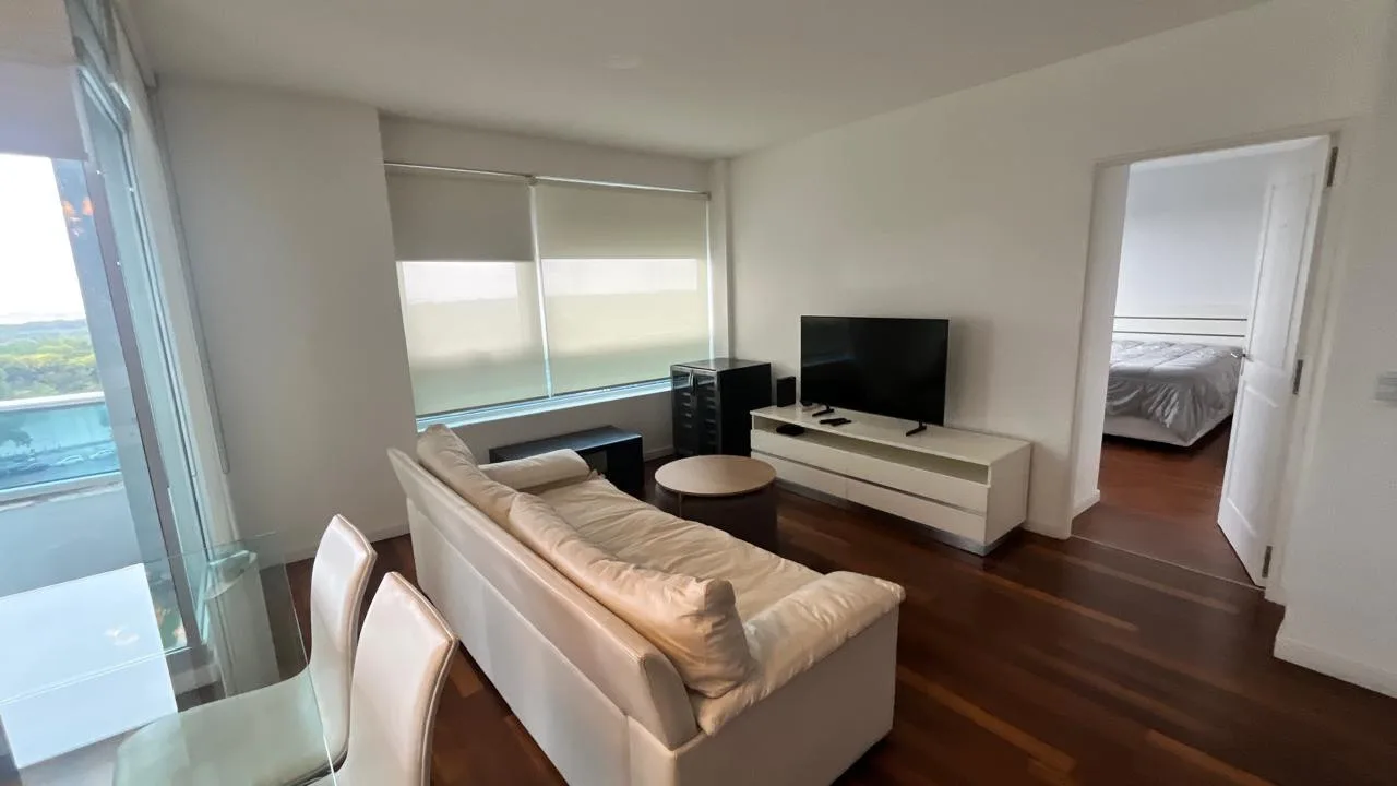 Меблированная квартира с 1 спальней в Puerto Madero