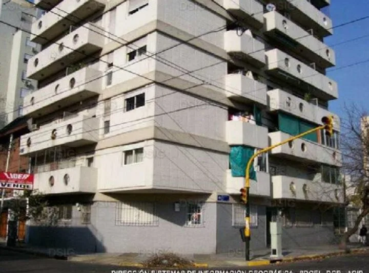 Departamento de 2 ambientes en planta baja al frente en Almagro