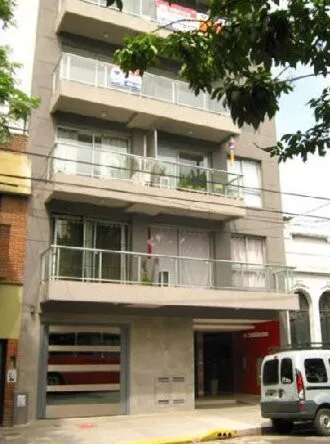 Kitnet sem mobília com varanda em Palermo Hollywood