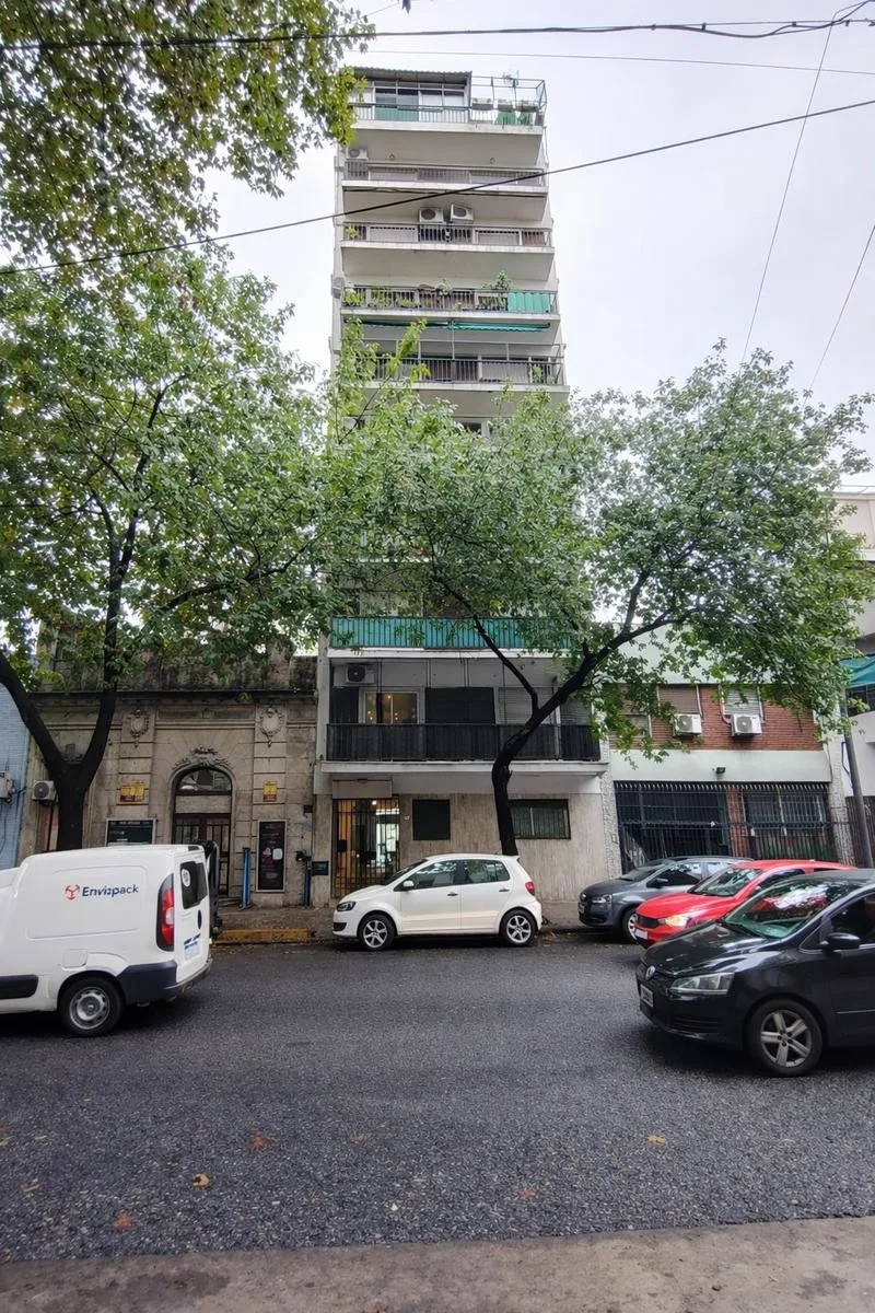 Apartamento de três ambientes com 2 dormitórios e varanda em San Cristóbal