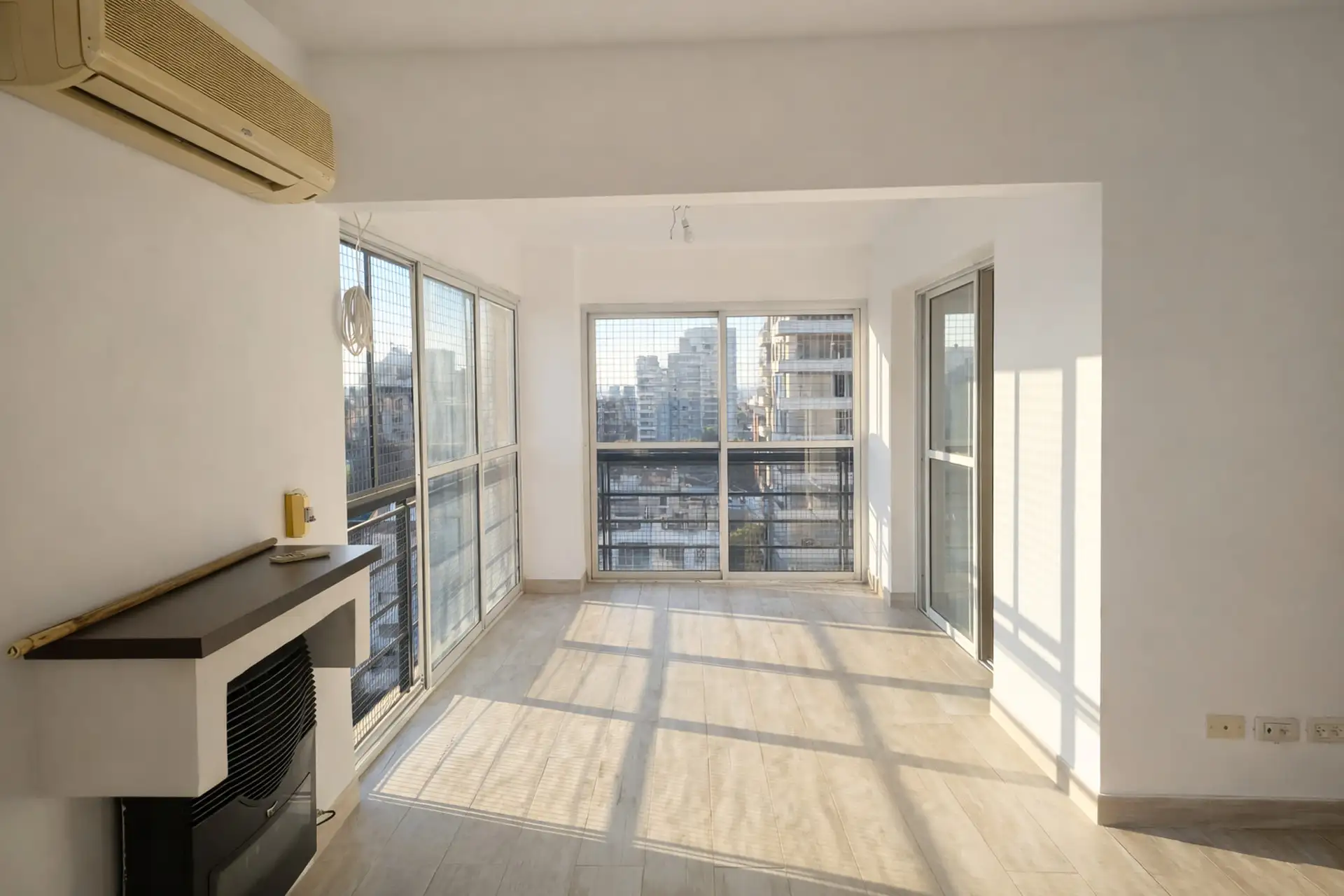 Apartamento de três ambientes com 2 quartos na Lanús Oeste