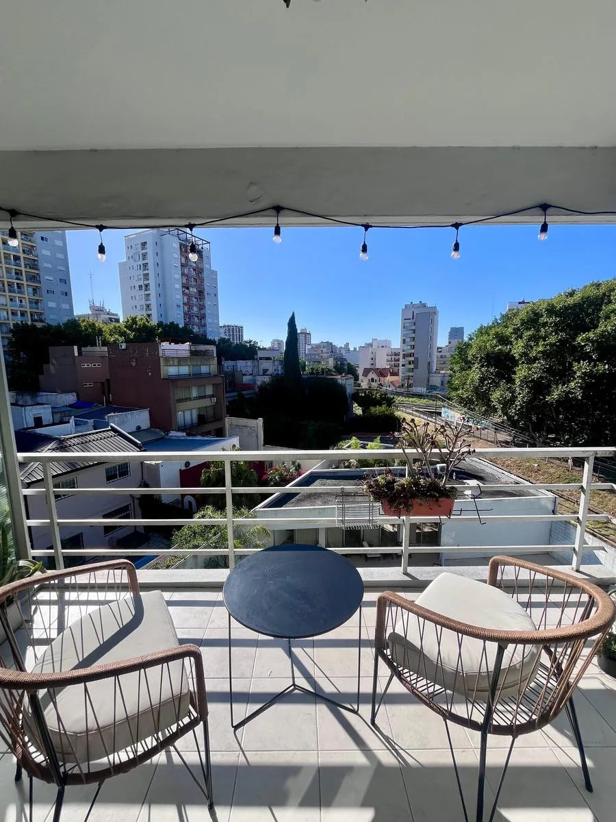 Квартира с 1 спальней, парковочным местом и бассейном в Coghlan