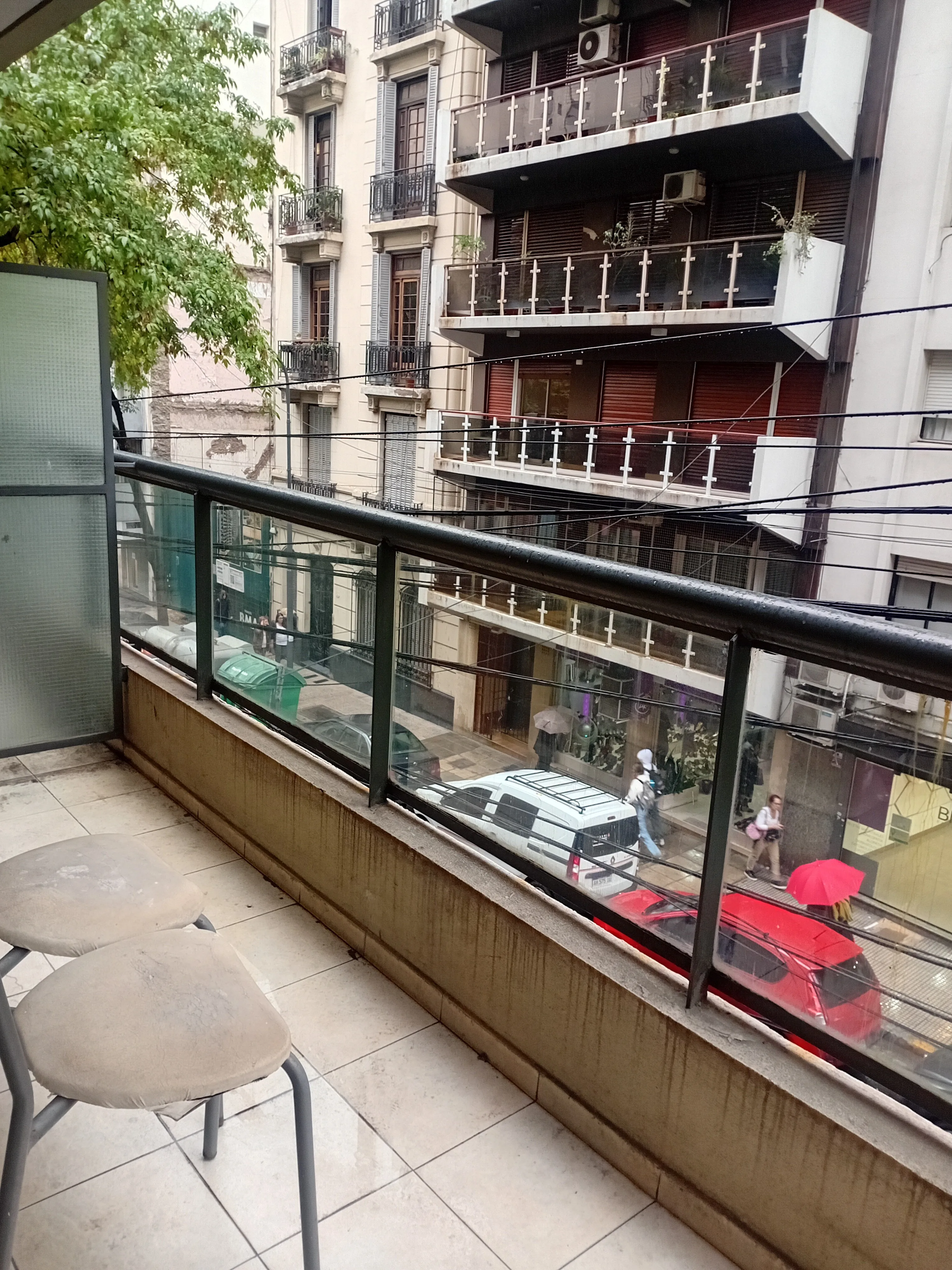 Front-facing studio apartment in Recoleta