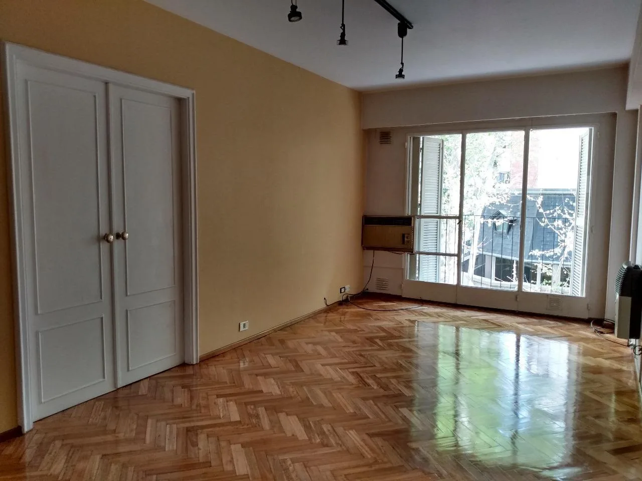Apartamento de 3 ambientes com varanda em Palermo Chico