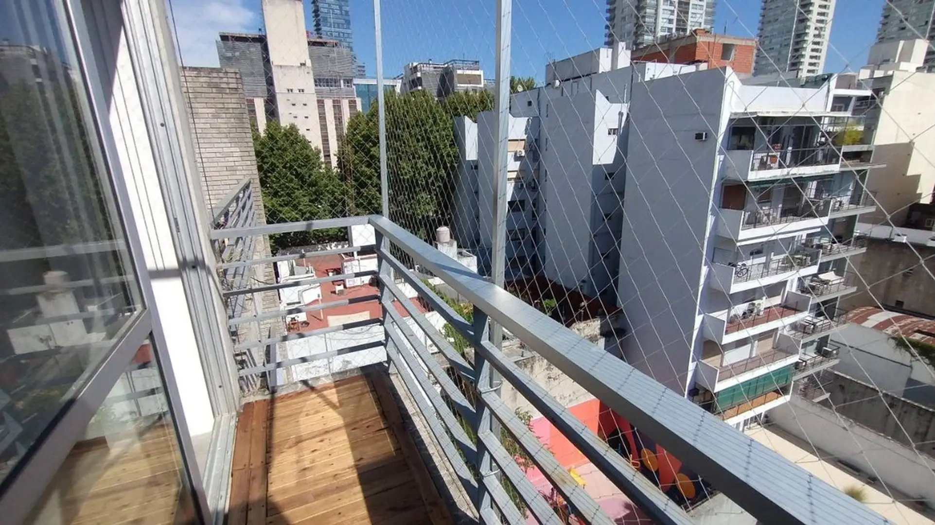 Kitnet de aluguel mobiliada em Palermo com varanda